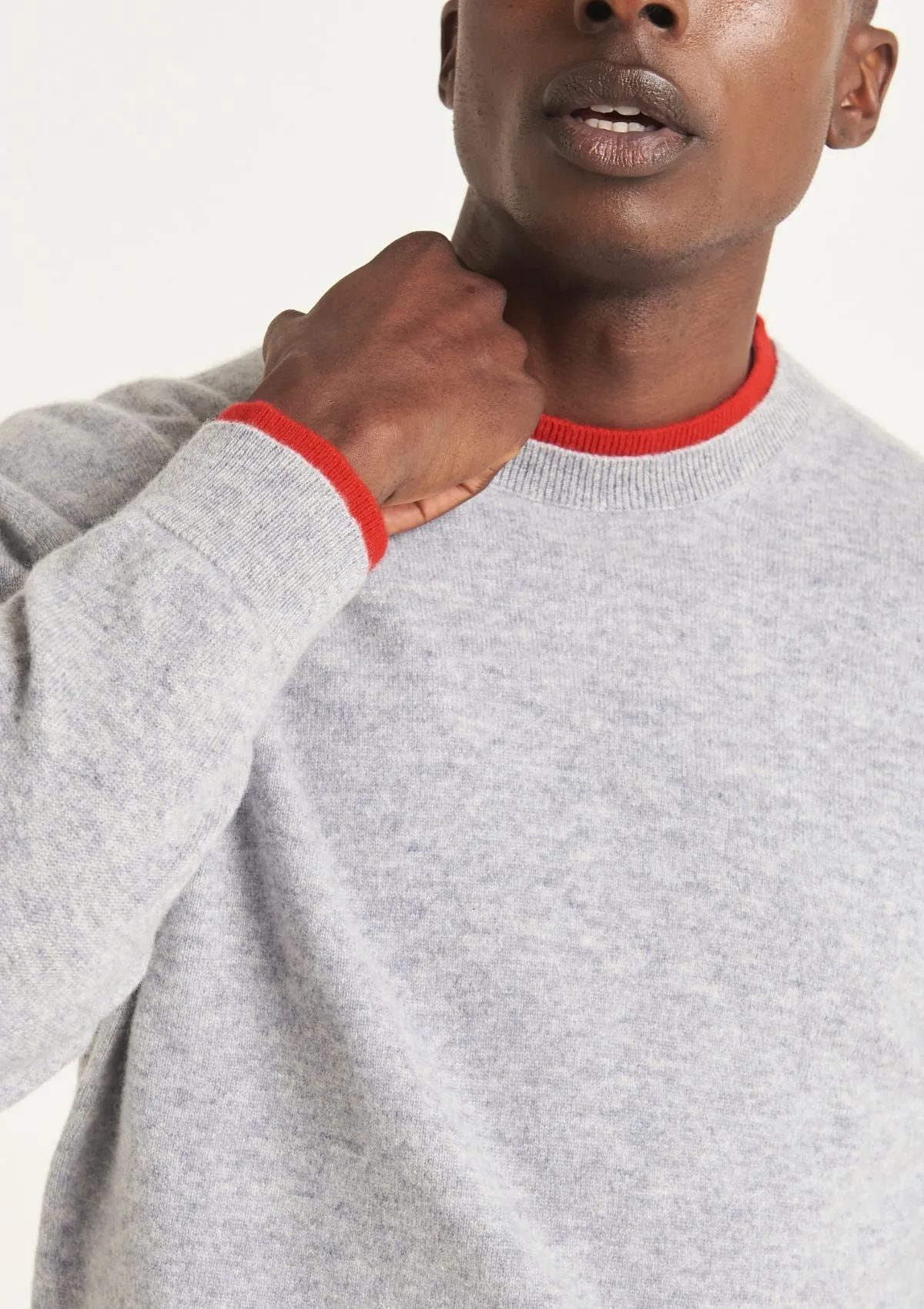 Mens Cashmere Crew Neck Sweater in Quarry Grey